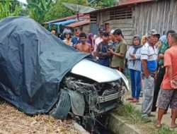 Kereta Api Tabrak Minibus di Kisaran, 1 Tewas dan 1 Kritis