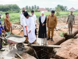 Gus Muwafiq Letakkan Batu Pertama Pembangunan Tahap II Pesantren Tahfidzul Quran Zakir Alwi