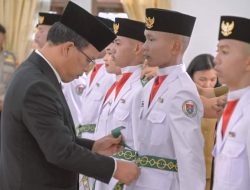 Bupati Kukuhkan Paskibra Kabupaten Humbahas 2023