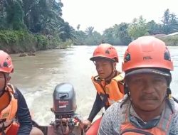 Tim SAR Diturunkan, Pencarian Korban Hanyut di Sungai Padang Belum Ditemukan