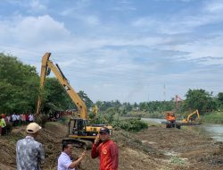 Warga Sambut Gembira Pembersihan Sungai Deli