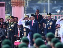 Presiden Jokowi Pimpin Upacara Peringatan HUT Ke-78 TNI