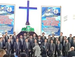 Juara 1 Festival Paduan Suara Kaum Bapak se Distrik VI Dairi Diraih HKBP Ressort Sidikalang