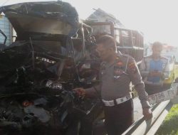 Lakalantas di Jalan Tol Tanjungmorawa, 1 Tewas 2 Luka