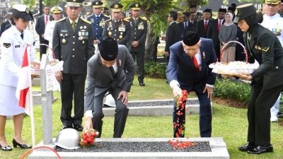 Hari Pahlawan, Presiden Jokowi Pimpin Upacara Ziarah Nasional di TMP Kalibata
