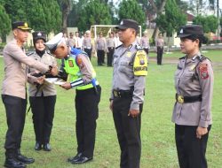 Kapolres Sergai Beri  Penghargaan Personel Berprestasi