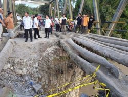 Duh..Jembatan Penghubung Antar Kabupaten ini Dua Tahun Tak Bisa Dilewati