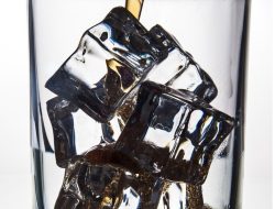 Awas !! Sering Minum Es, Ini Penyakit Mematikan yang Mengintai