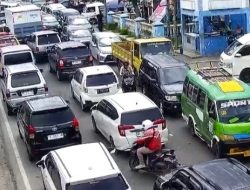 Ratusan Kendaraan Terjebak Macet di Simpang Dua Pematang Siantar
