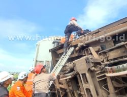 Kereta Api Vs Kereta Api di  Bandung, 4 Tewas Puluhan Luka-luka