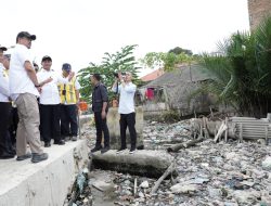 Atasi Kemiskinan Ekstrem, Bobby Nasution dan Menko PMK Tinjau Belawan Bahari