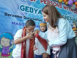Puisi ‘Bunda’ Anak Spesial Bikin Ny Kahiyang Ayu Terharu di GAS