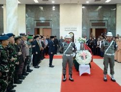 Hadiri Persemayam Ketua DPRDSU, Pj Gubernur: Selamat ‘jalan’ Pak Baskami !