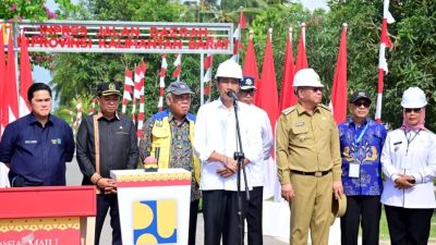 Presiden Jokowi Resmikan 24 Ruas Jalan di Kalimantan Barat Senilai Rp 648 Miliar