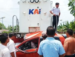 Mini Bus Tertabrak Kereta Api di Tebingtinggi, 2 Tewas