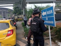 Personel Jibom Brimob Polda Sumut Sterilisasi Gereja Ibadah Jumat Agung