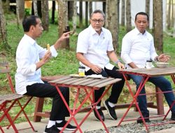 Momen Presiden Jokowi Nikmati Udara Pagi dan Sarapan Rebusan di IKN