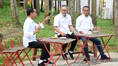 Momen Presiden Jokowi Nikmati Udara Pagi dan Sarapan Rebusan di IKN