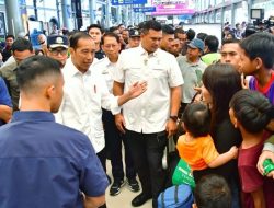 Presiden Jokowi Tinjau Arus Mudik Lebaran di Stasiun Pasar Senen