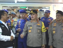 Kabaharkam Polri Tinjau Pengamanan Arus Mudik di Pelabuhan Merak