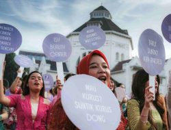 Kahiyang Ayu Bobby Nasution Lepas 6.500 Lebih Peserta Parade Kebaya Nusantara