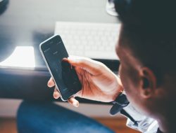 10 Smartphone Top di 2024: Samsung dan Apple di Puncak
