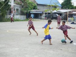 Bobby Nasution Bangun Lapangan Sepak Bola untuk Anak-anak Belawan Sicanang