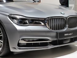 45 Mobil Listrik BMW Turun ke Jalan dalam Pelantikan Presiden Prabowo