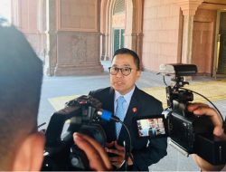 Presiden Prabowo Memulai Kunjungan ke Timur Tengah, Mendarat di Abu Dhabi