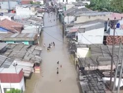 Banjir Parah di Bekasi, Puluhan Desa Terendam Air Hingga Semeter