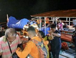 Dramatis! 568 Penumpang Selamat dari Kebakaran Kapal KM Barcelona V