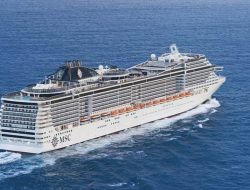Kapal Pesiar Terbesar Dunia Mendadak Mogok, Ribuan Penumpang Terjebak 11 Jam