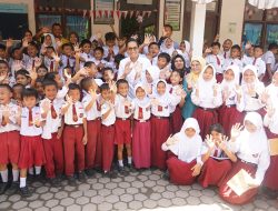 Kala Siswa SD Sampaikan Keinginannya Menjadi Wali Kota Dihadapan Rico Waas