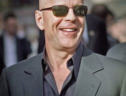 Aktor Legendaris Bruce Willis, Kini Tak Mampu Lagi Bicara dan Berjalan