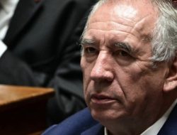 Francois Bayrou Tumbang, Pemerintah Prancis Kian Terpuruk