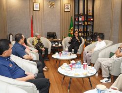 Rico Waas Tegaskan Komitmen Jawab Pertanyaan Publik Demi Keterbukaan Informasi