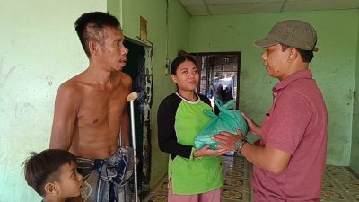 Prihatin Kondisi Warga, Ketua SMSI Sergai Beri Bantuan ke Keluarga Misran