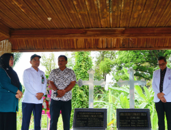 Momentum HKN ke-61, RS Adam Malik Kenang Jasa Pahlawan dengan Berziarah dan Tabur Bunga