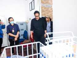 Tinjau Puskesmas Sei Agul, Rico Waas Pastikan Pelayanan Kesehatan Tetap Berjalan Pasca Terendam Banjir