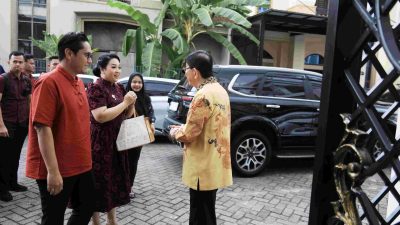 Perayaan Imlek 2577, Rico Waas Didampingi Istri Kunjungi Rumah Tokoh Thionghoa Sumut