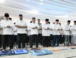 Presiden Prabowo Subianto Salat Id Bersama 1.300 Jemaah di Masjid Darussalam Aceh Tamiang