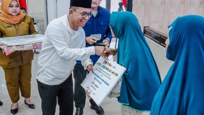 Zakiyuddin Harahap Salurkan Bantuan Perbaikan Rumah Korban Siklon Senyar