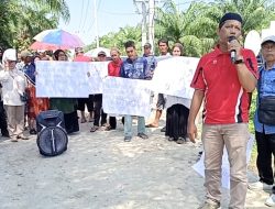Petani Kelompok 80 Unjuk Rasa di Lahan Eks HGU PT DMK, Tuntut Pengembalian Tanah