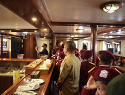 Naik KRI Bima Suci, Siswa SRMP 2 Medan Dapat Pengalaman Baru