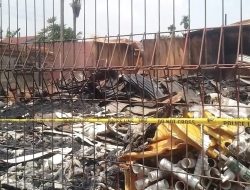 Gudang Botot di Martubung Medan Labuhan Terbakar