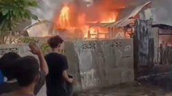 Rumah Semi Permanen di Sicanang Belawan Ludes Terbakar