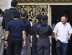 Disambut Ratusan Pendukung, Eks PM Thailand Thaksin Shinawatra Bebas dari Penjara