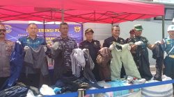 Sebanyak 400 Koli Pakaian Bekas Ilegal asal Malaysia Diamankan TNI AL di Perairan Batubara