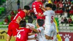 Saksikan Kemenangan 3-0 Timnas U-19, Kekompakan Rico Waas–Zakiyuddin Curi Perhatian di Stadion Utama