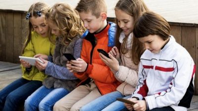 Prancis Bersiap Batasi Akses Media Sosial untuk Anak Usia di Bawah 15 Tahun